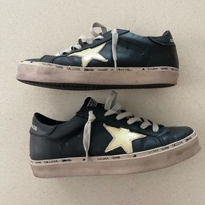 Black sneaker- size 39